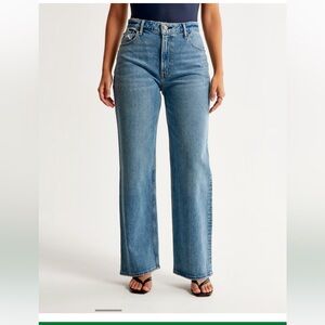 Abercrombie & Fitch Curve Love The 90's Relaxed High Rise Split Hem, Size 28